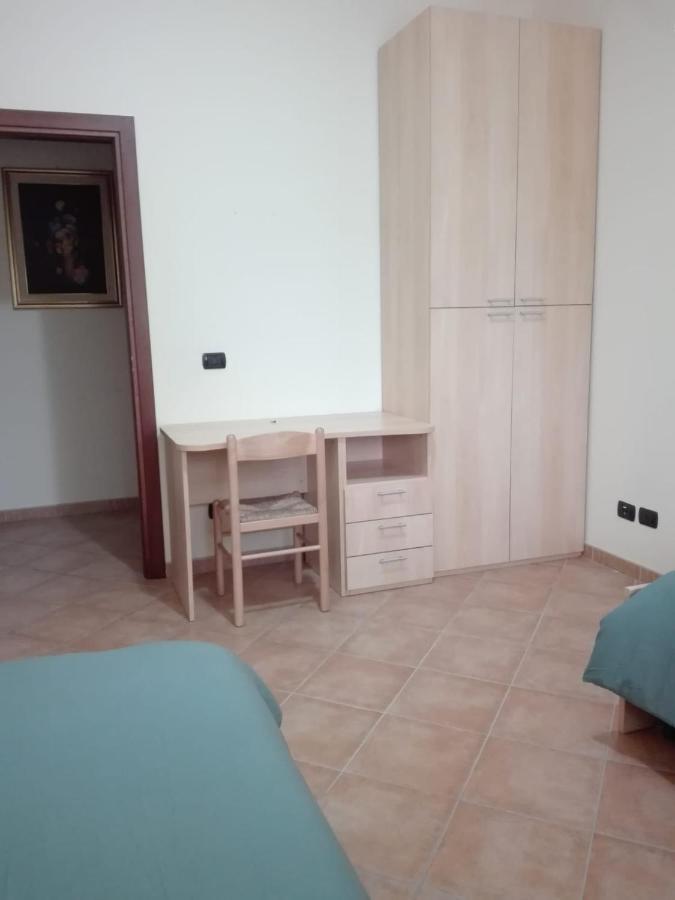 La Casa Di Mezzo-Affitti Brevi-Zona Ospedali Villa Busso Bagian luar foto