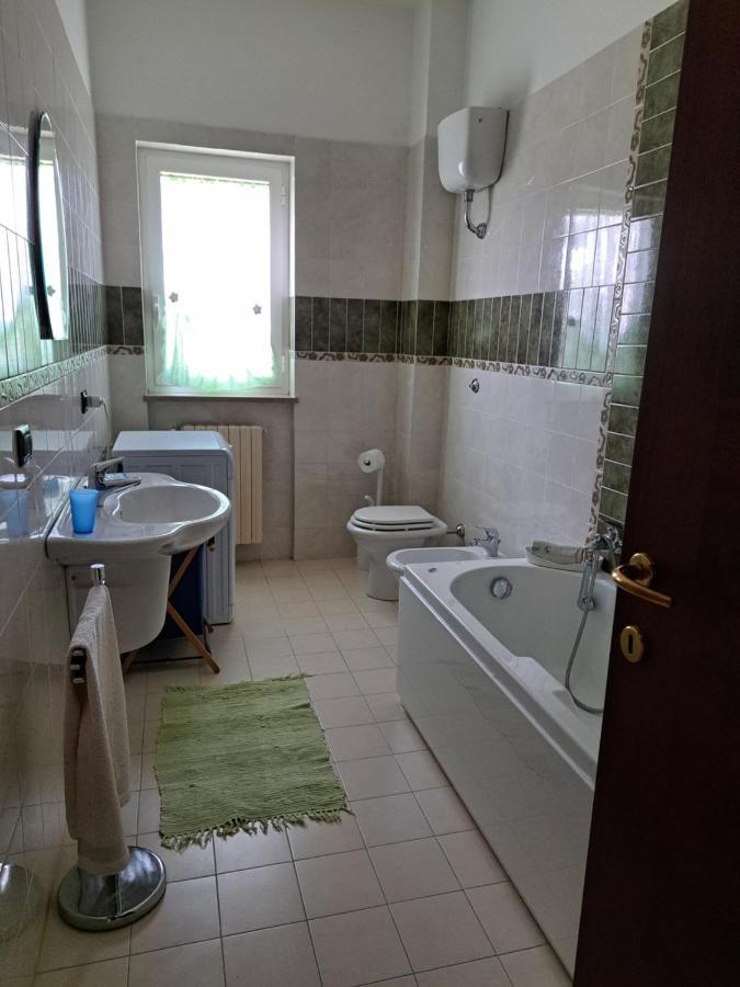 La Casa Di Mezzo-Affitti Brevi-Zona Ospedali Villa Busso Bagian luar foto